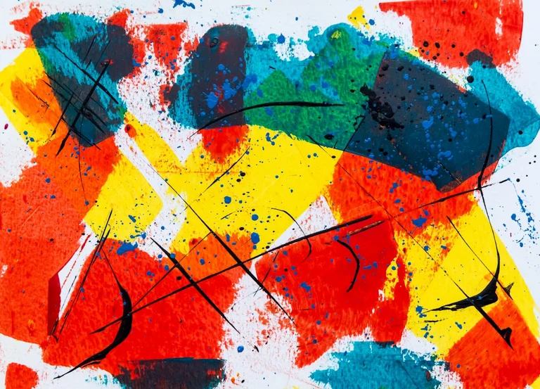 絵の具を使って自由に表現を楽しむ子どもの創作活動